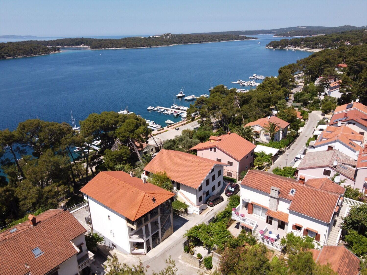 Apartment Luce Mali Losinj Exterior photo